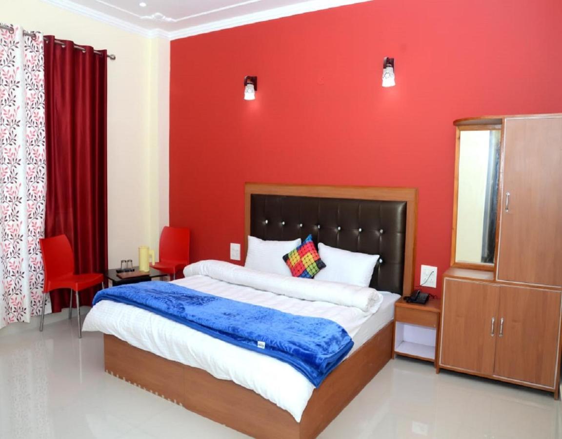 Stayapart - Hotel Bagsu Sarovar Дармсала Экстерьер фото